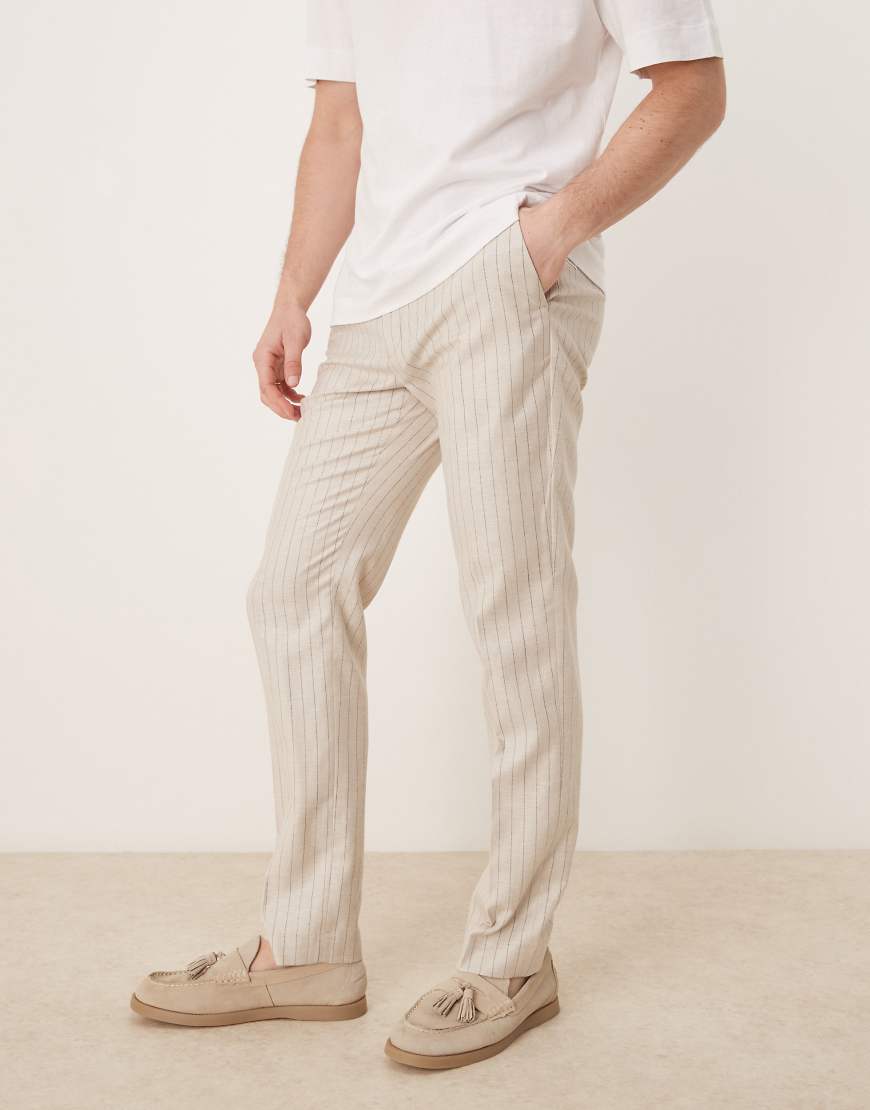 ASOS DESIGN - Elegante Hose aus Leinenmix in Cremeweiß mit schmalem Schnitt und Nadelstreifen von ASOS DESIGN