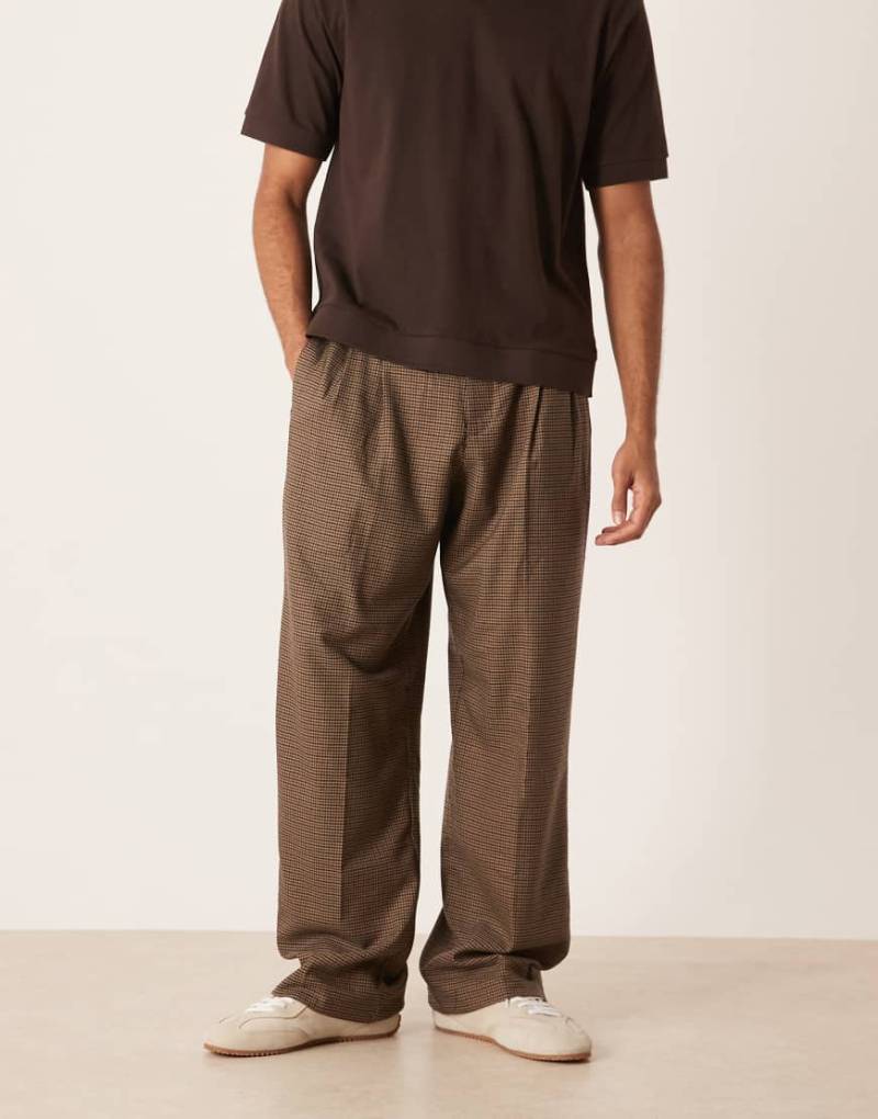 ASOS DESIGN - Elegante Hose in Dunkelbraun mit weitem Bein und Bundfalten vorn-Brown von ASOS DESIGN
