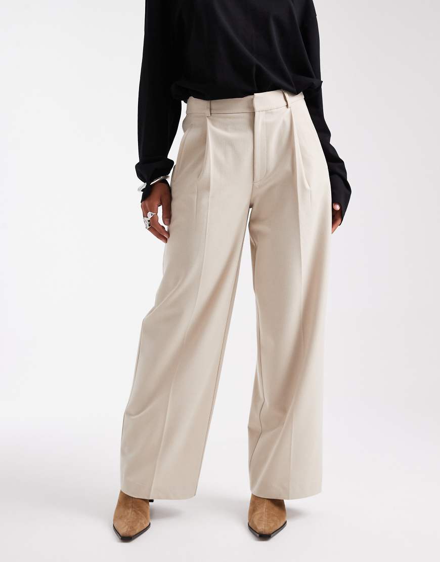 ASOS DESIGN - Elegante Hose in Elfenbeinweiß mit weitem Bein ASOS DESIGN - Elegante Hose in Elfenbeinweiß mit weitem Bein von ASOS DESIGN