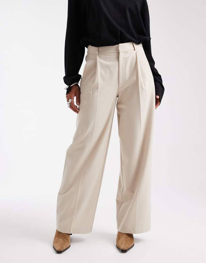 ASOS DESIGN - Elegante Hose in Elfenbeinweiß mit weitem Bein ASOS DESIGN - Elegante Hose in Elfenbeinweiß mit weitem Bein von ASOS DESIGN