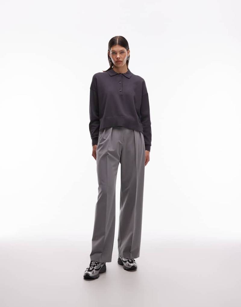 ASOS DESIGN - Elegante Hose in Grau mit weitem Bein und Bundfalten von ASOS DESIGN