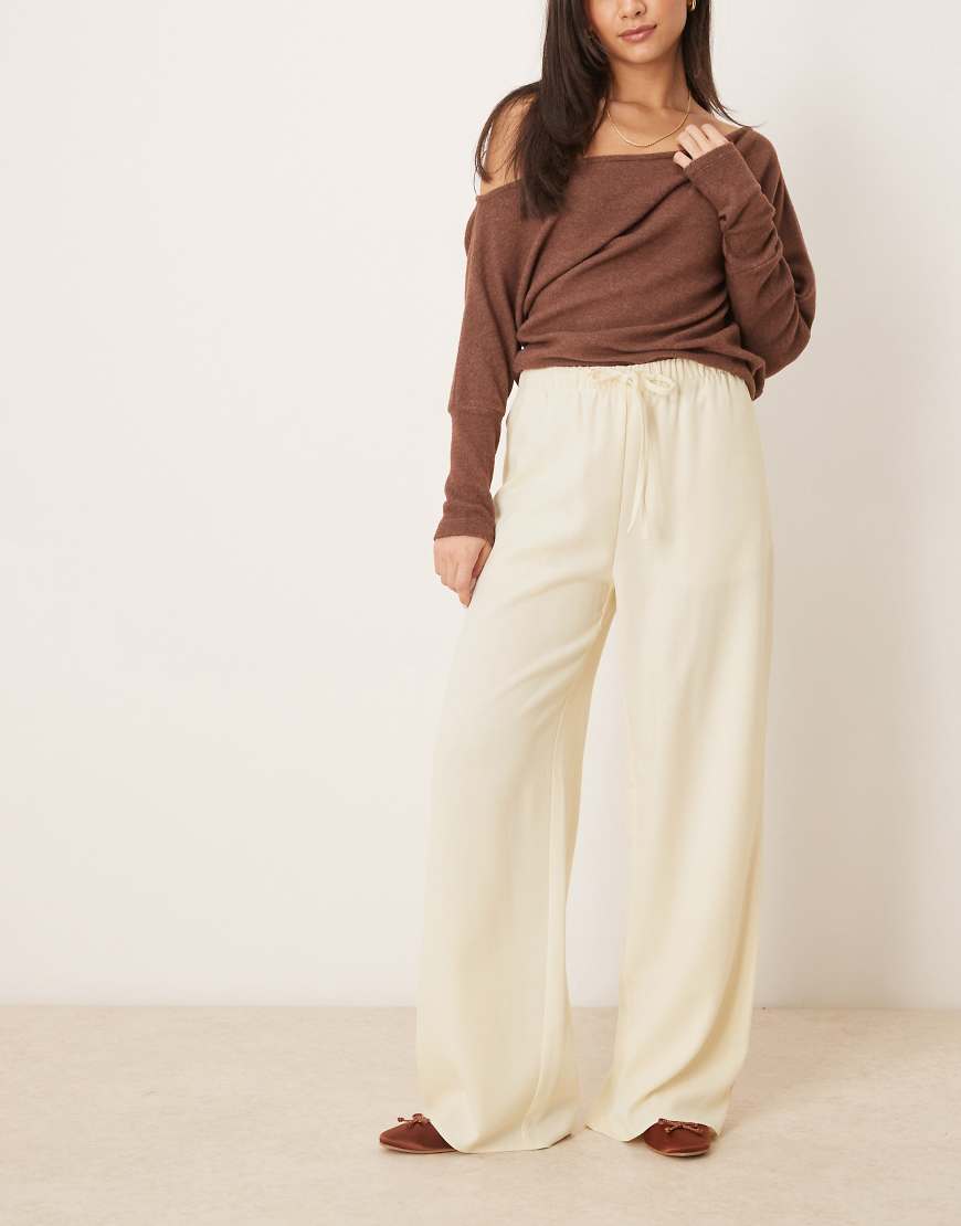 ASOS DESIGN - Elegante Hose in Leinenoptik in Buttermilch mit elastischem Bund mit Schnürung-Neutral von ASOS DESIGN