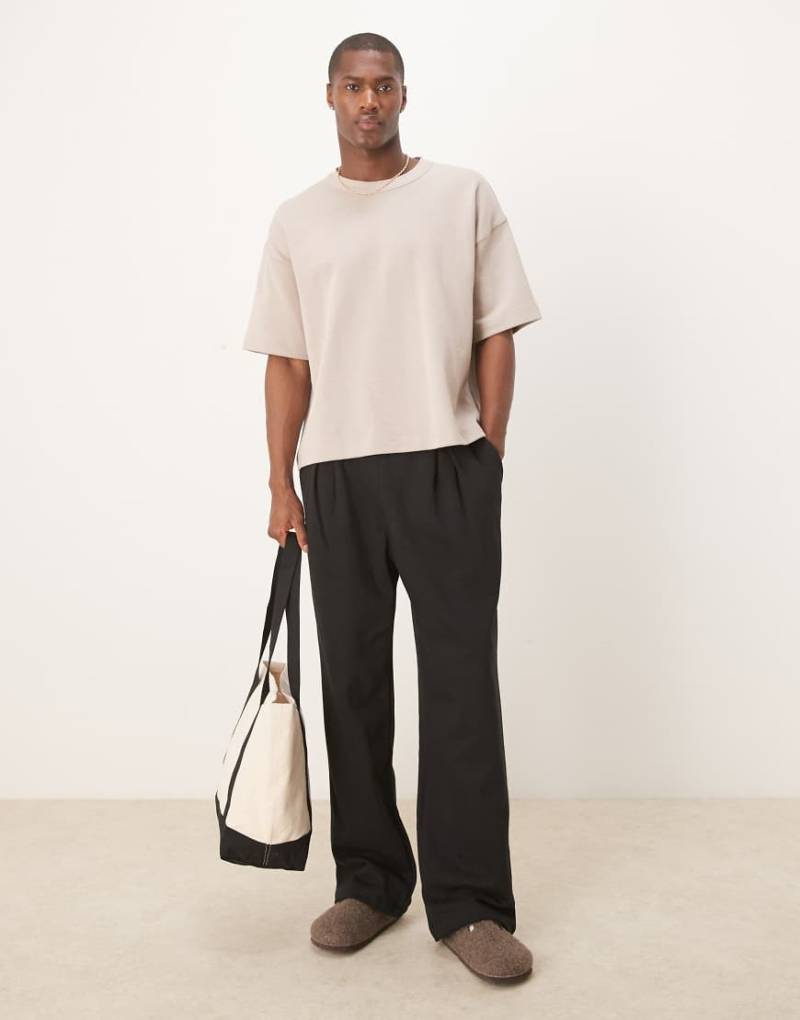 ASOS DESIGN - Elegante Hose in Schwarz mit Falten und extremer Oversize-Passform-Braun von ASOS DESIGN