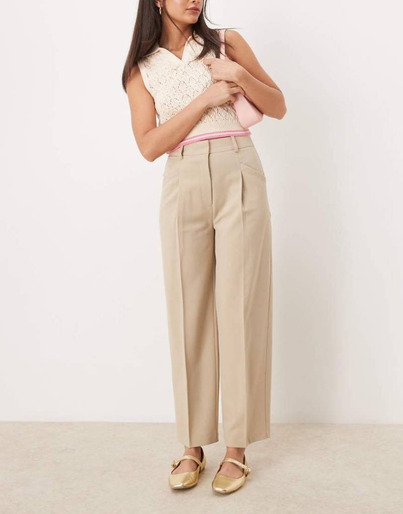 ASOS DESIGN - Elegante, schmal zulaufende Hose in Steinbeige-Neutral von ASOS DESIGN