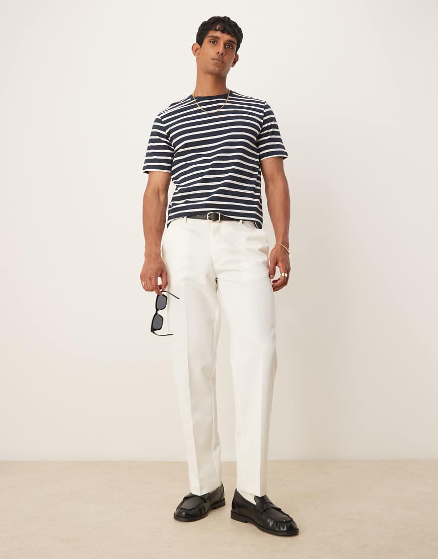 ASOS DESIGN - Elegante Hose in Weiß mit geradem Schnitt ASOS DESIGN - Elegante Hose in Weiß mit geradem Schnitt von ASOS DESIGN