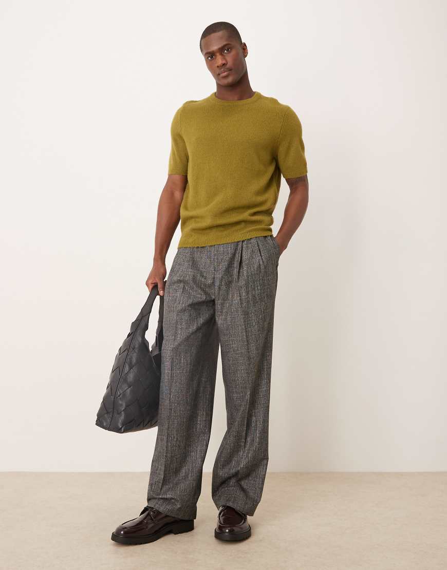 ASOS DESIGN - Elegante Hose in meliertem Schwarz mit weitem Bein und zwei Bundfalten von ASOS DESIGN