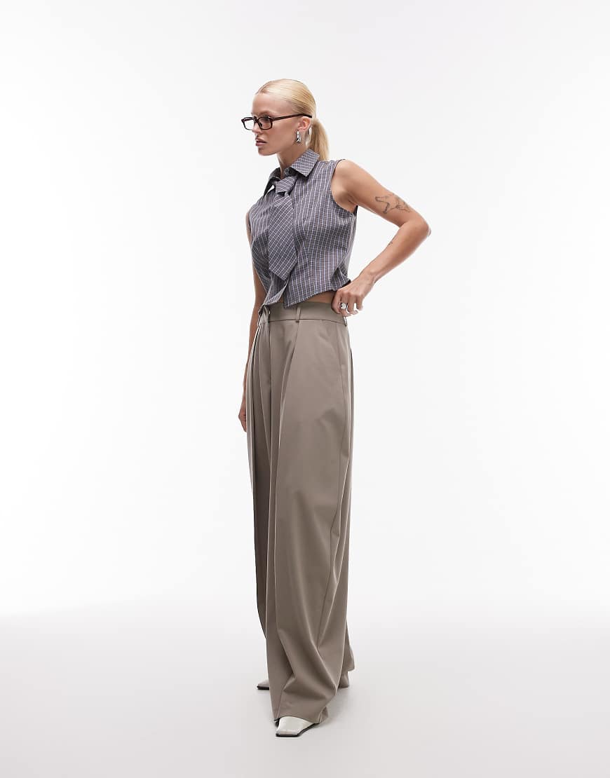 ASOS DESIGN - Elegante Hose in neutralem Farbton mit Cocoon-Schnitt von ASOS DESIGN