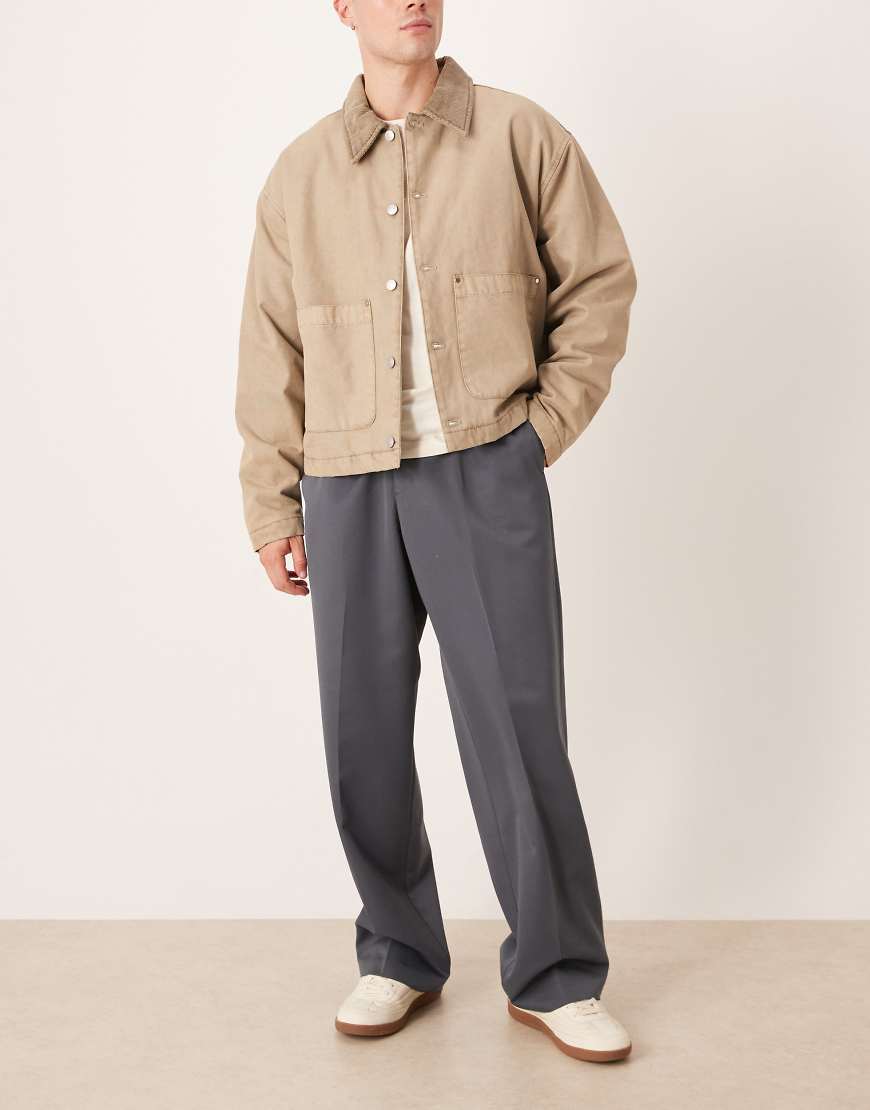 ASOS DESIGN - Elegante Jogginghose in Dunkelgrau mit weitem Bein ASOS DESIGN - Elegante Jogginghose in Dunkelgrau mit weitem Bein von ASOS DESIGN