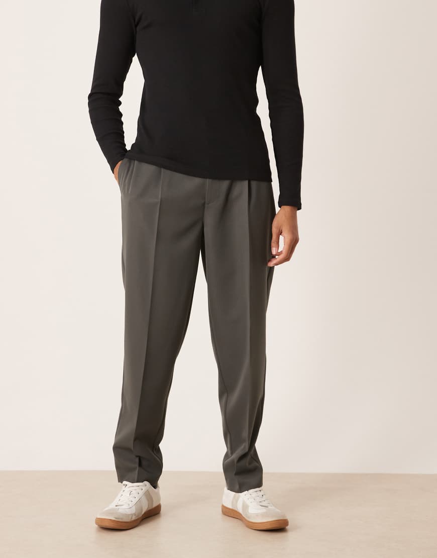 ASOS DESIGN - Elegante Oversize-Hose in Anthrazit mit schmal zulaufendem Bein und Bügelfalten-Grau von ASOS DESIGN