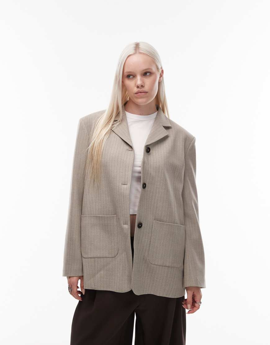 ASOS DESIGN - Elegante Oversize-Jacke mit braunem Fischgrätmuster und hoch angesetzter Knopfleiste-Brown von ASOS DESIGN