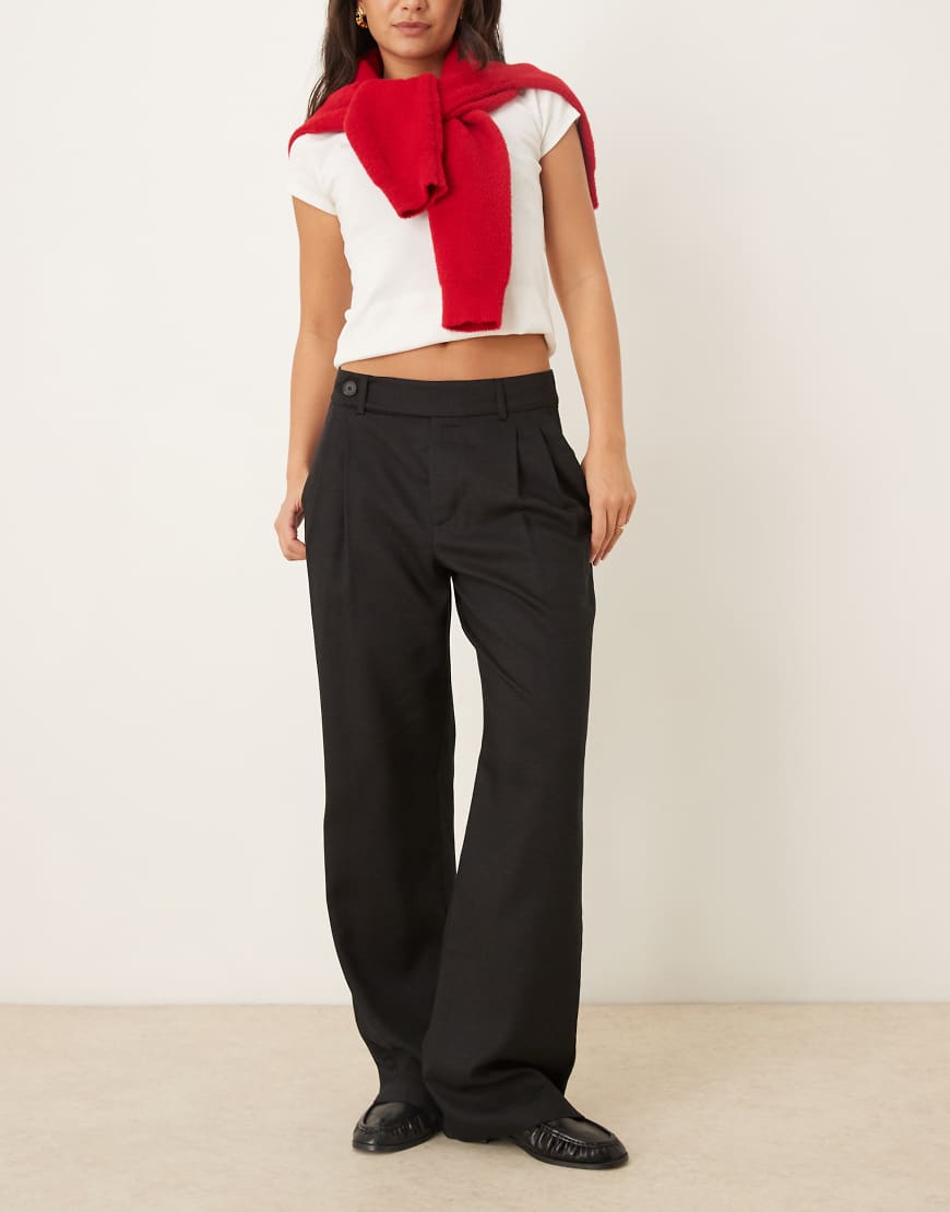 ASOS DESIGN - Elegante Relaxed-Fit-Hose in Grau mit geradem Bein und niedrigem Bund von ASOS DESIGN