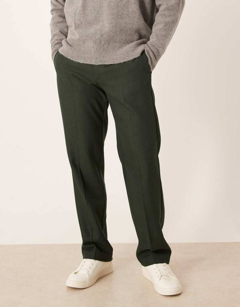 ASOS DESIGN - Elegante Straight-Leg-Hose in Grün mit Wollanteil und Fischgrätmuster von ASOS DESIGN