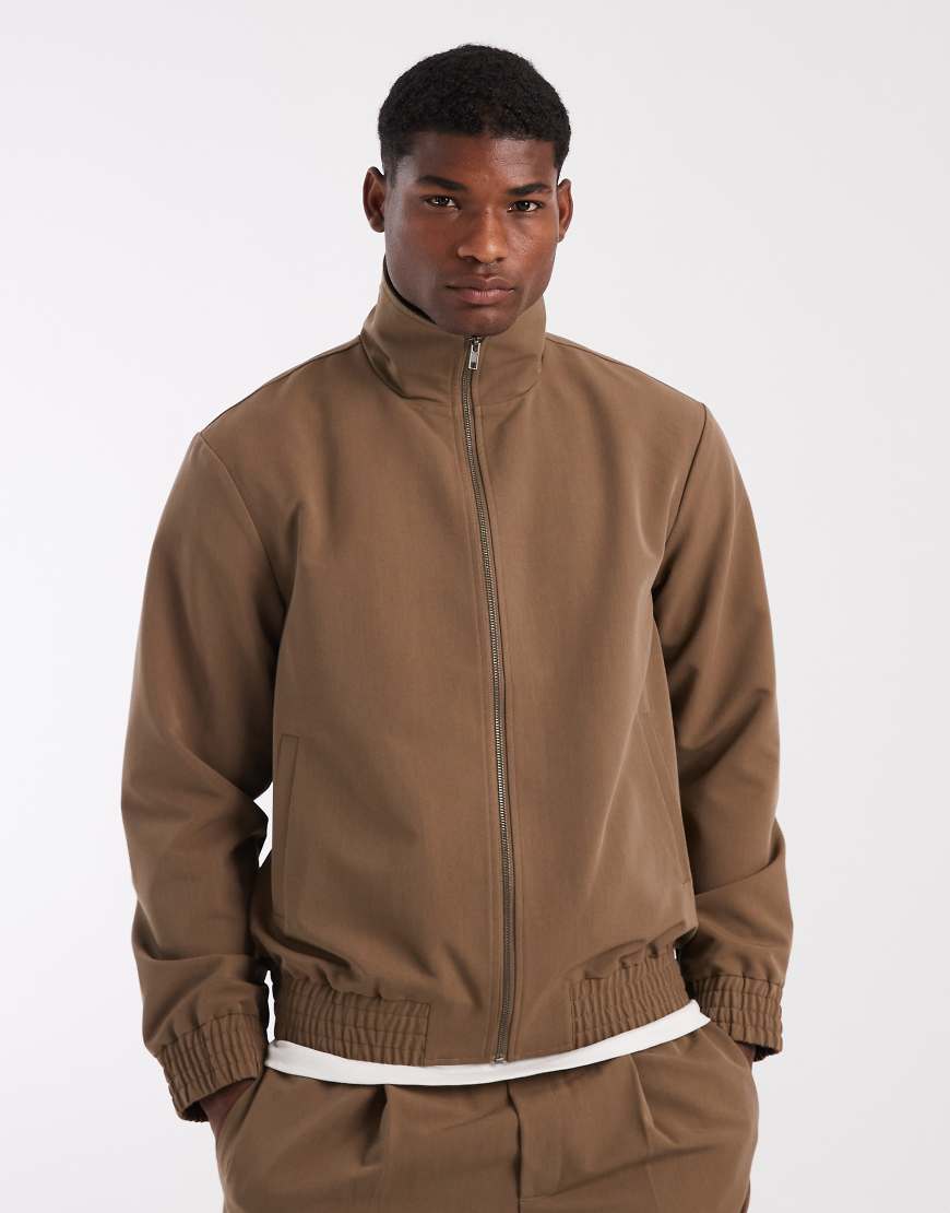 ASOS DESIGN - Elegante Trainingsjacke in Braun mit Kontrastkragen, Kombiteil-Brown von ASOS DESIGN