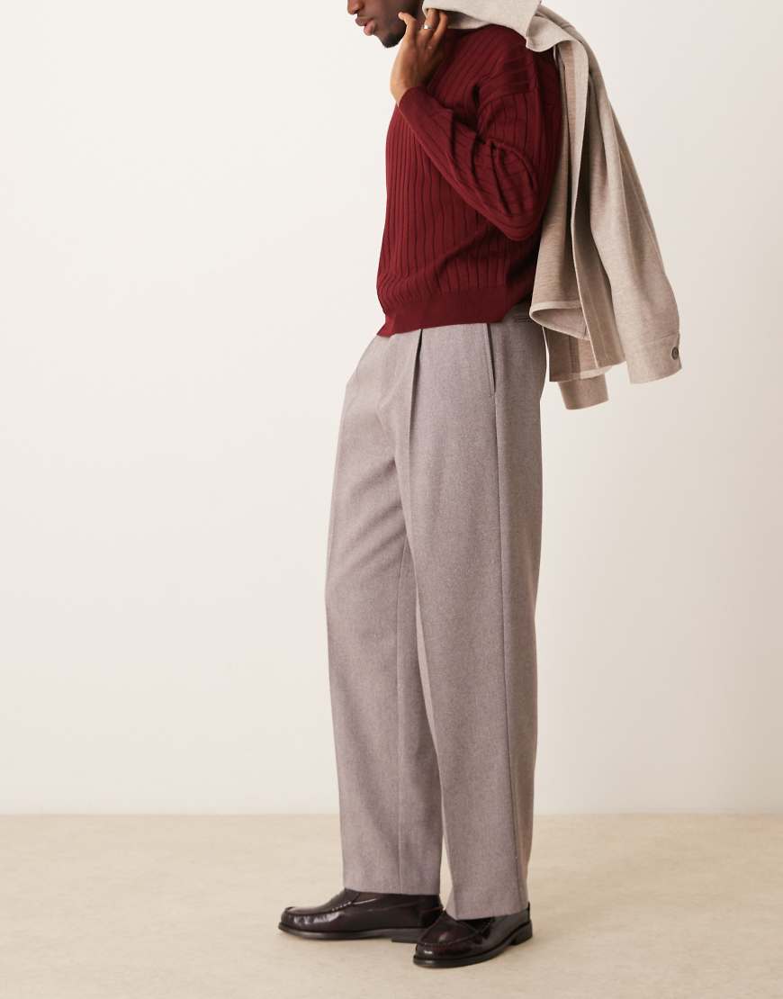 ASOS DESIGN - Elegante Wollmix-Hose in Hellbraun mit weitem Bein ASOS DESIGN - Elegante Wollmix-Hose in Hellbraun mit weitem Bein von ASOS DESIGN