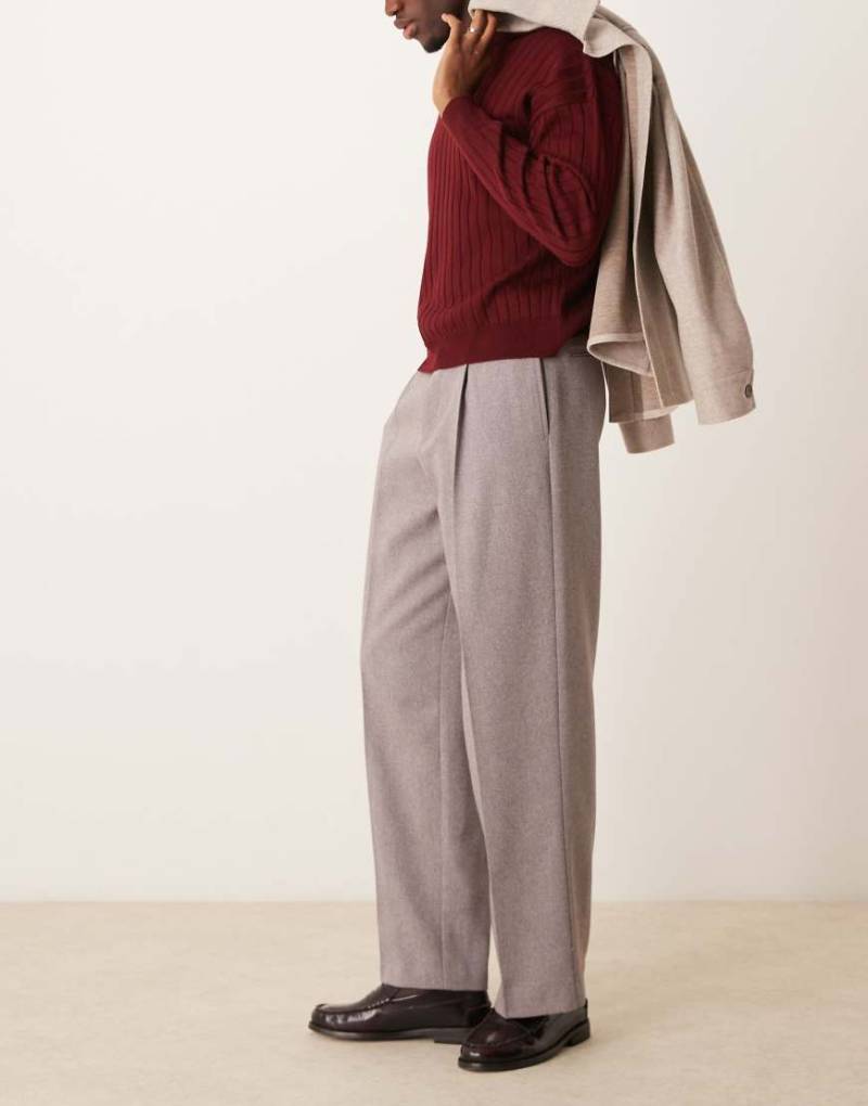 ASOS DESIGN - Elegante Wollmix-Hose in Hellbraun mit weitem Bein von ASOS DESIGN