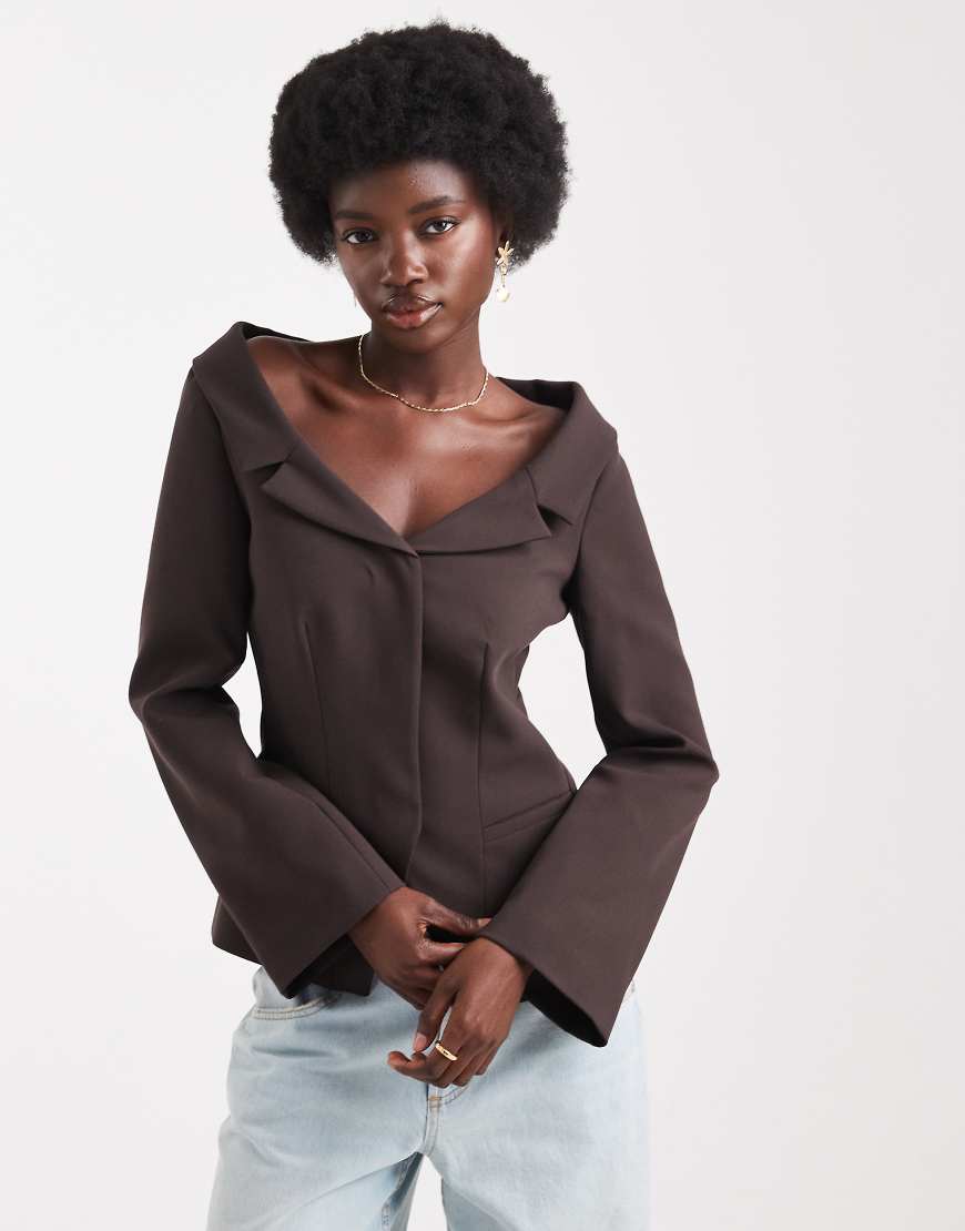 ASOS DESIGN - Eleganter, schulterfreier Blazer in Schokobraun-Brown ASOS DESIGN - Eleganter, schulterfreier Blazer in Schokobraun-Brown von ASOS DESIGN