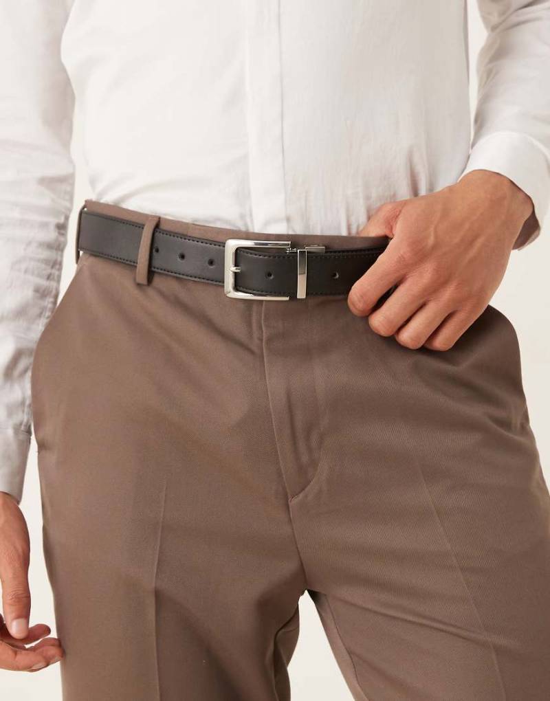 ASOS DESIGN - Eleganter, wendbarer Gürtel aus Kunstleder in Schwarz und Marineblau-Bunt von ASOS DESIGN