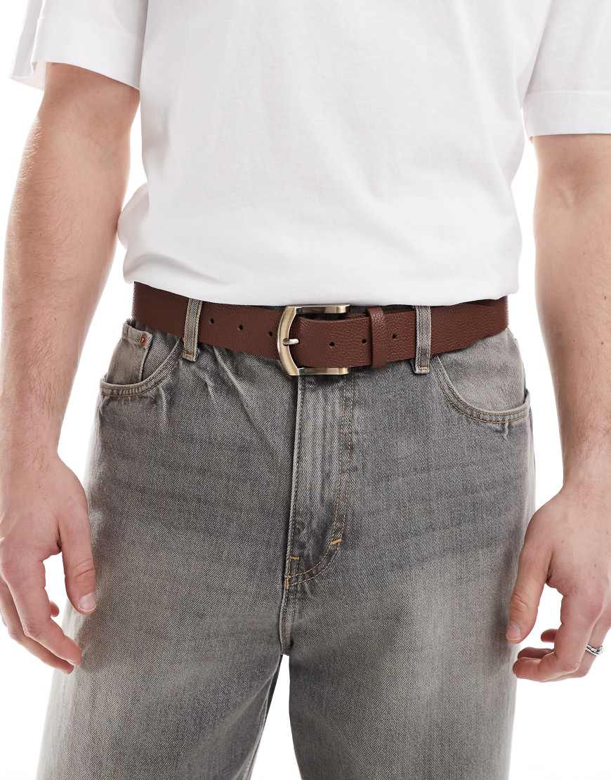 ASOS DESIGN - Eleganter Gürtel in Braun mit kieseliger Struktur ASOS DESIGN - Eleganter Gürtel in Braun mit kieseliger Struktur von ASOS DESIGN