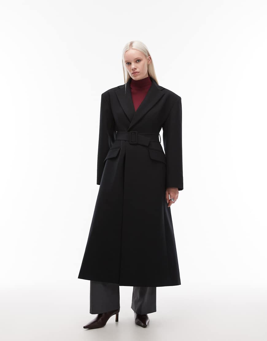 ASOS DESIGN - Eleganter Mantel in Schwarz mit markanten Schulterpolstern und Bindegürtel von ASOS DESIGN