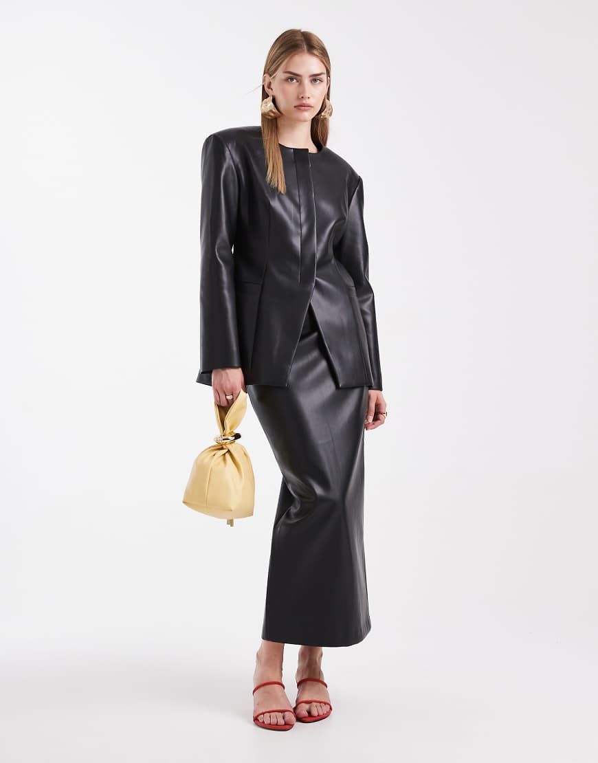 ASOS DESIGN - Eleganter Maxi-Bleistiftrock aus Kunstleder in Schwarz von ASOS DESIGN