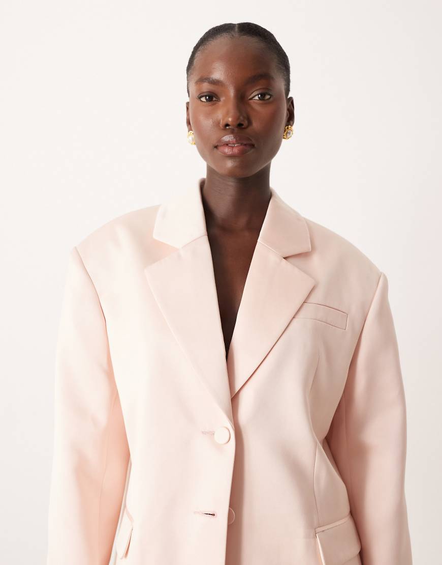 ASOS DESIGN - Eleganter Oversize-Blazer aus Satin in Babyrosa mit markanter Schulterpartie, Kombiteil von ASOS DESIGN