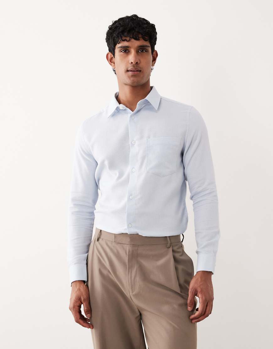 ASOS DESIGN - Elegantes, bügelleichtes, strukturiertes Hemd in Blau mit schmaler Passform von ASOS DESIGN