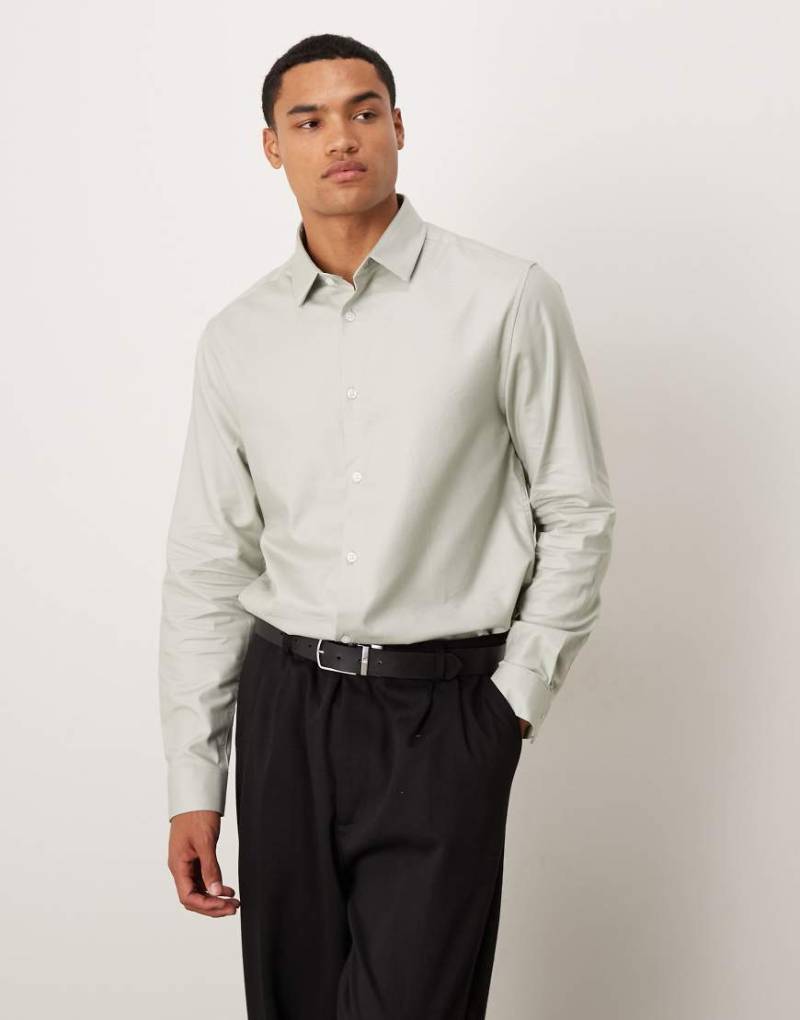 ASOS DESIGN - Elegantes, leicht zu bügelndes Twill-Hemd in Salbeigrün in regulärer Passform von ASOS DESIGN