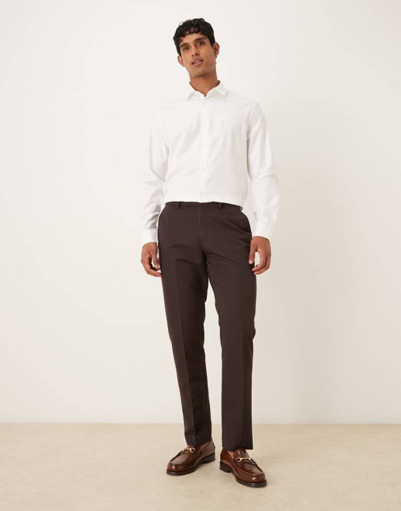 ASOS DESIGN - Elegantes, leicht zu bügelndes Twill-Hemd in Weiß in regulärer Passform von ASOS DESIGN