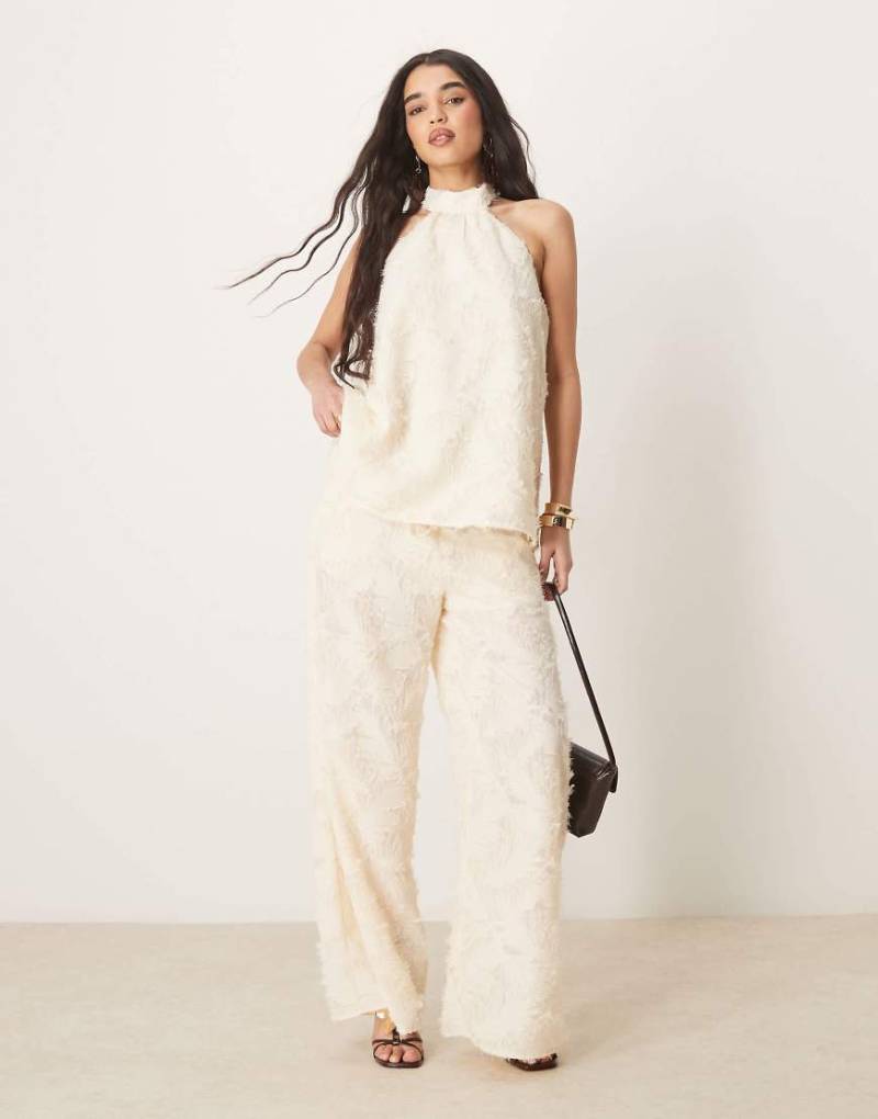 ASOS DESIGN - Elegantes, strukturiertes Neckholder-Oberteil in Buttermilchweiß, Kombiteil-Grün von ASOS DESIGN