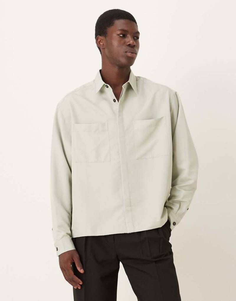 ASOS DESIGN - Langärmliges Oversize-Hemd in Mineralgrau mit Reverskragen-Neutral von ASOS DESIGN