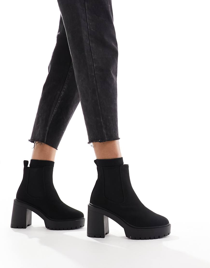 ASOS DESIGN - Elma - Chelsea-Stiefel in Schwarz mit Absatz und dicker Sohle von ASOS DESIGN