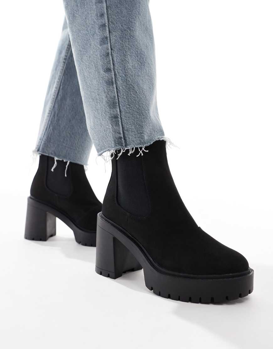 ASOS DESIGN - Elma - Chelsea-Stiefel in Schwarz mit Absatz und dicker Sohle von ASOS DESIGN