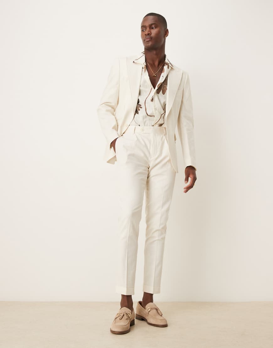 ASOS DESIGN - Eng geschnittene Anzughose im Chino-Stil aus Leinenmix in Creme-Weiß ASOS DESIGN - Eng geschnittene Anzughose im Chino-Stil aus Leinenmix in Creme-Weiß von ASOS DESIGN