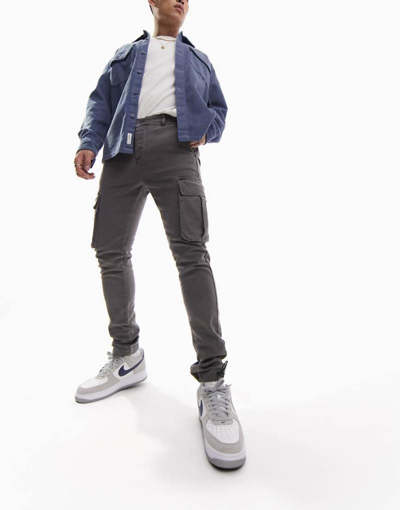 ASOS DESIGN - Eng geschnittene Cargohose aus Leinen mit Waschung-Grau von ASOS DESIGN