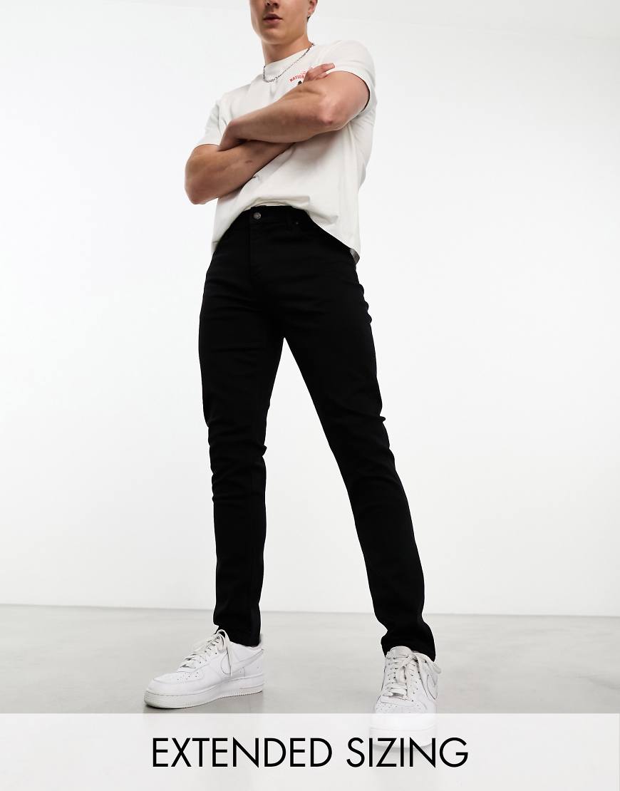 ASOS DESIGN - Eng geschnittene Jeans in No-Fade-Schwarz ASOS DESIGN - Eng geschnittene Jeans in No-Fade-Schwarz von ASOS DESIGN