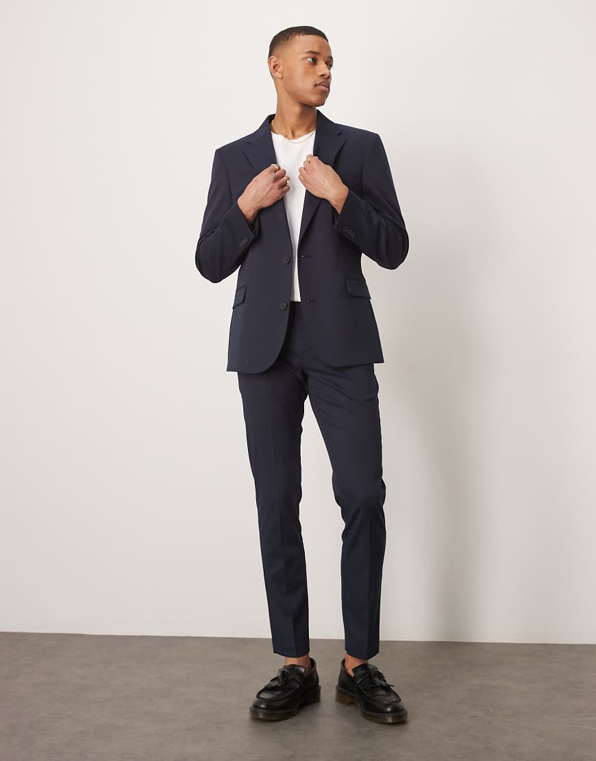 ASOS DESIGN - Enge Anzughose in Marineblau ASOS DESIGN - Enge Anzughose in Marineblau von ASOS DESIGN