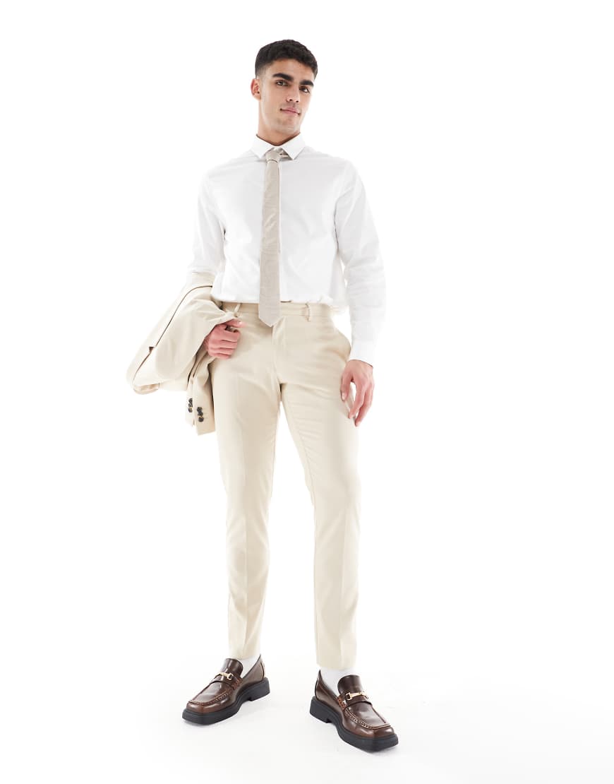 ASOS DESIGN - Enge Anzughose in Stone-Neutral von ASOS DESIGN