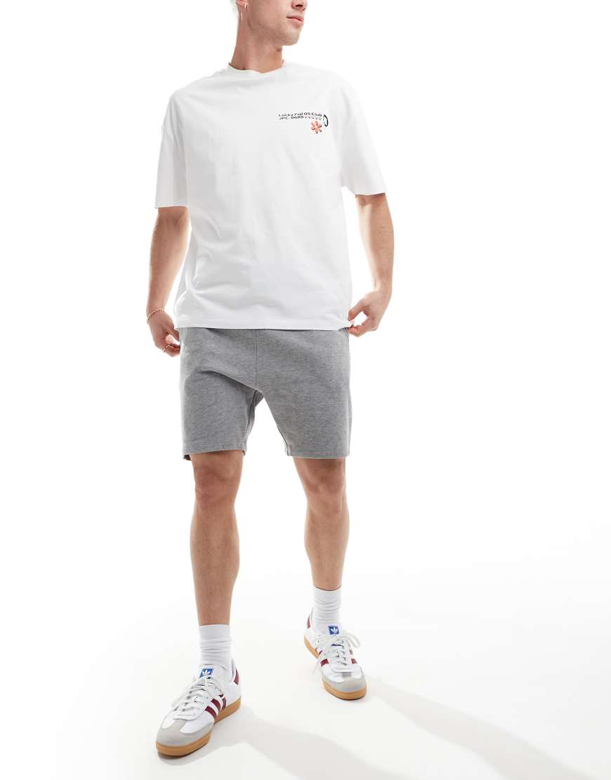 ASOS DESIGN - Enge Shorts in Grau-Neutral von ASOS DESIGN