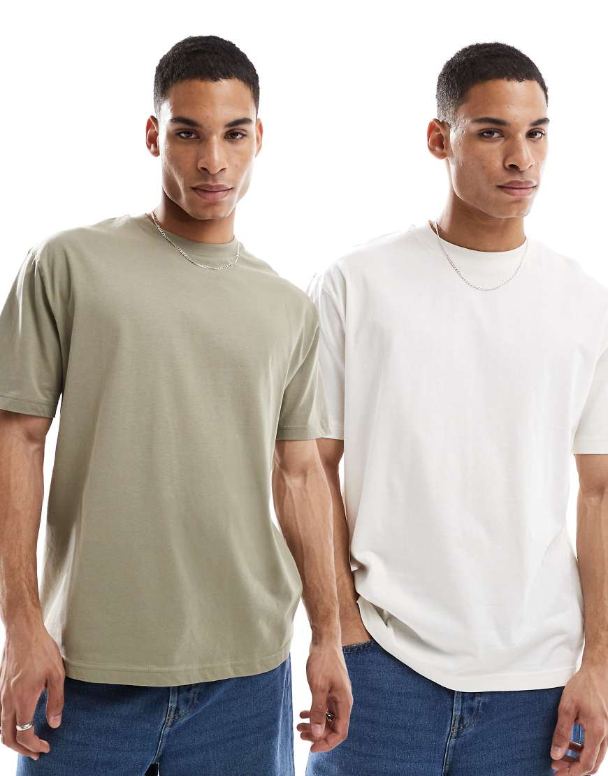 ASOS DESIGN - Essential - 2er-Pack Relaxed-Fit-T-Shirts in Cremeweiß und Khaki-Bunt von ASOS DESIGN
