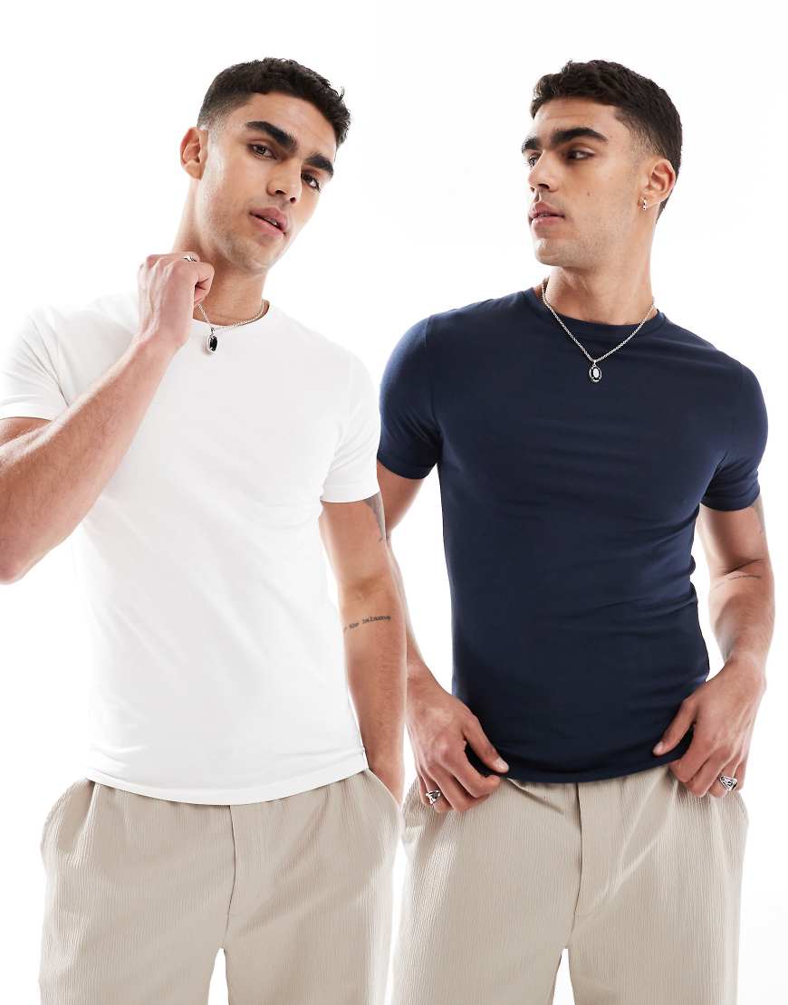 ASOS DESIGN - Essential - 2er-Pack T-Shirts in Cremeweiß und Marineblau mit figurbetontem Schnitt-Bunt von ASOS DESIGN