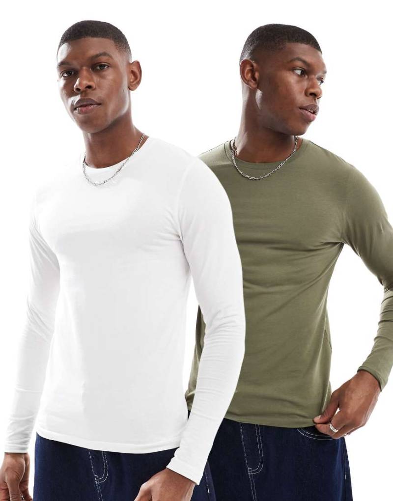 ASOS DESIGN - Essential - 2er-Pack langärmlige T-Shirts in Creme und Khaki mit figurbetontem Schnitt-Bunt von ASOS DESIGN