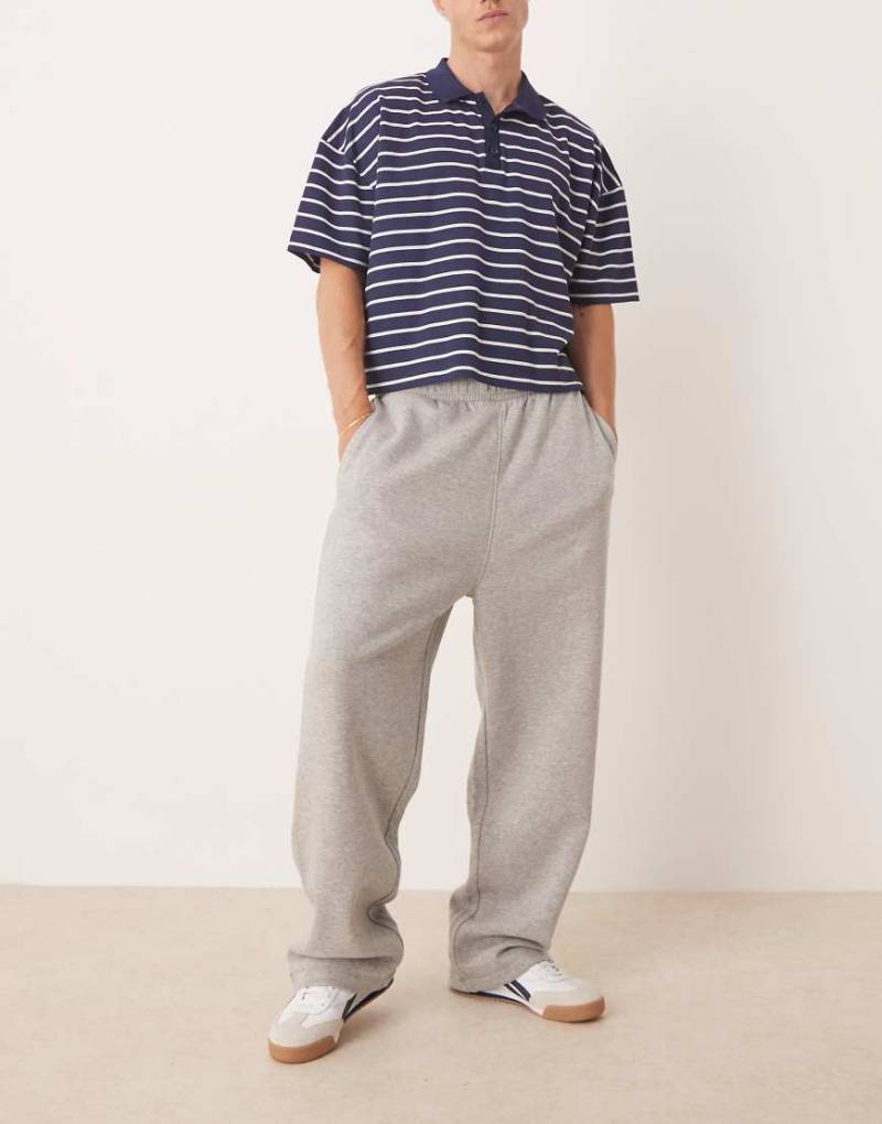 ASOS DESIGN - Essential - Jogginghose in Grau meliert mit weitem Schnitt von ASOS DESIGN