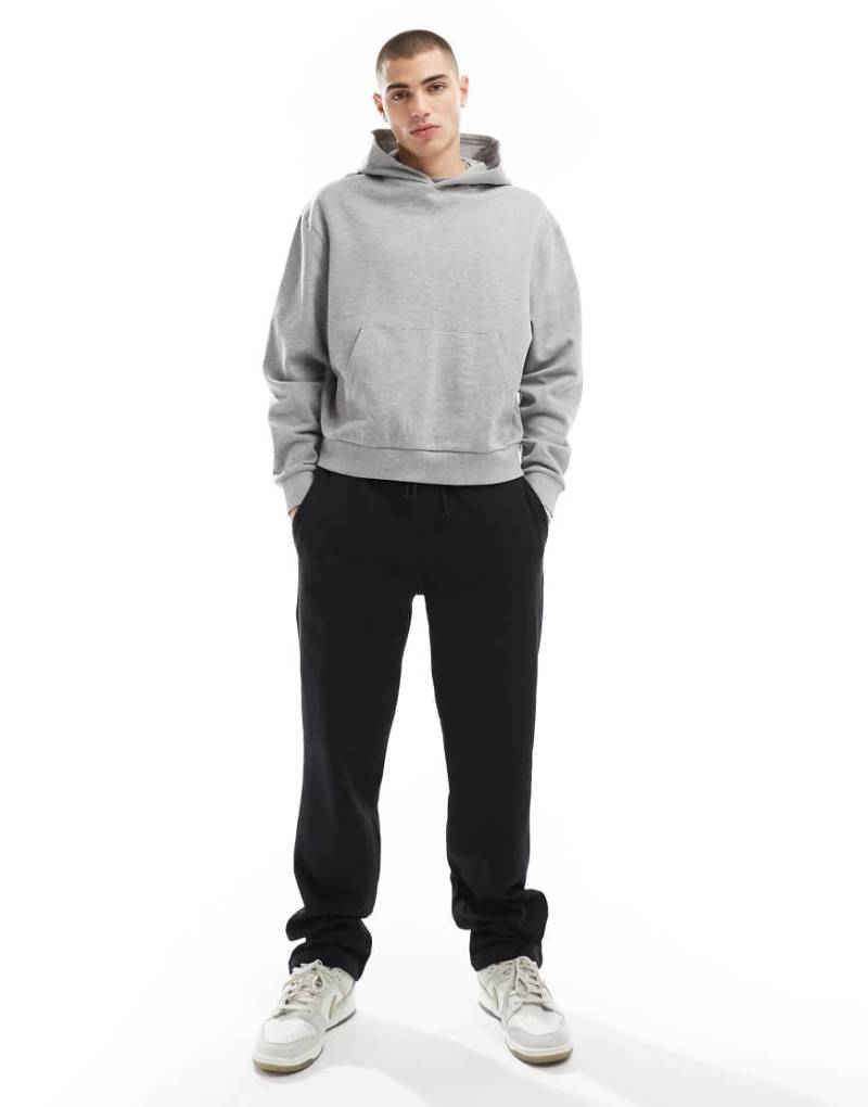 ASOS DESIGN - Essential - Jogginghose mit geradem Bein in Schwarz von ASOS DESIGN