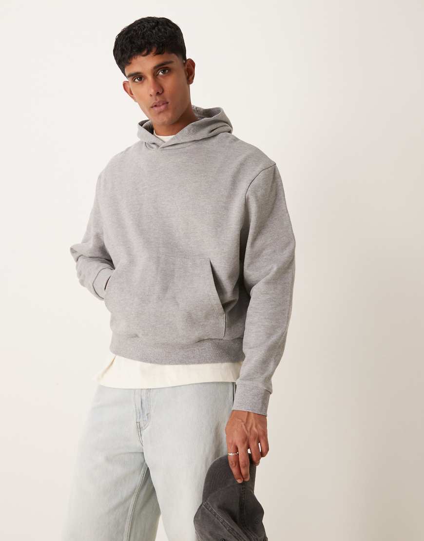 ASOS DESIGN - Essential - Kastiger Oversize-Kapuzenpullover in Grau meliert ASOS DESIGN - Essential - Kastiger Oversize-Kapuzenpullover in Grau meliert von ASOS DESIGN