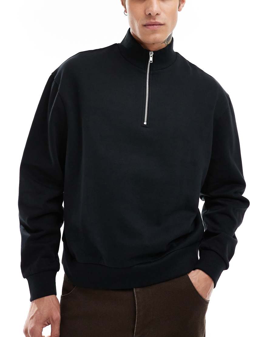 ASOS DESIGN - Essential - Boxy Fit Oversize-Sweatshirt in Schwarz mit kurzem Reißverschluss ASOS DESIGN - Essential - Boxy Fit Oversize-Sweatshirt in Schwarz mit kurzem Reißverschluss von ASOS DESIGN