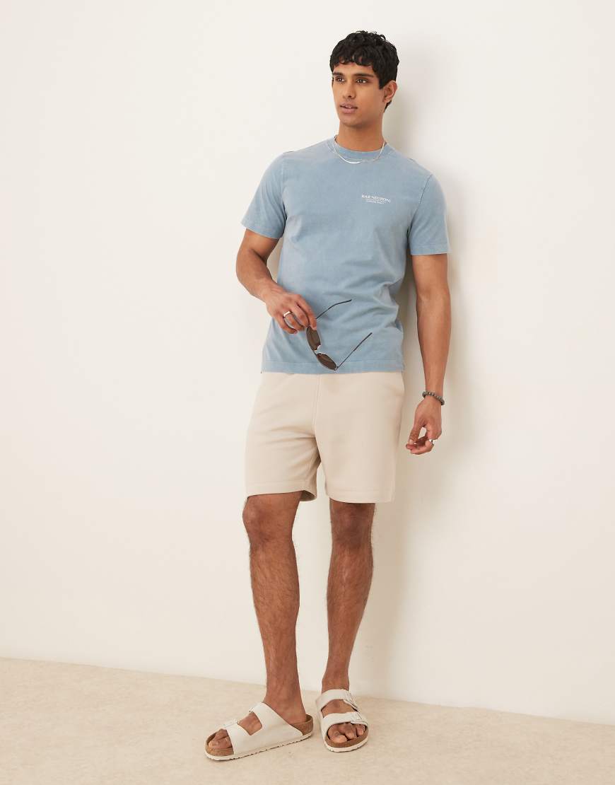 ASOS DESIGN - Essential - Mittellange Slim-Fit-Shorts in Stein-Neutral ASOS DESIGN - Essential - Mittellange Slim-Fit-Shorts in Stein-Neutral von ASOS DESIGN