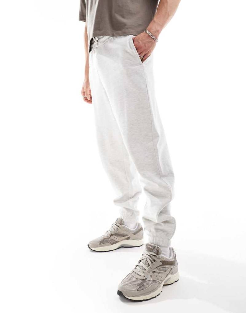 ASOS DESIGN - Essential - Oversize-Jogginghose in Grau meliert-Weiß von ASOS DESIGN