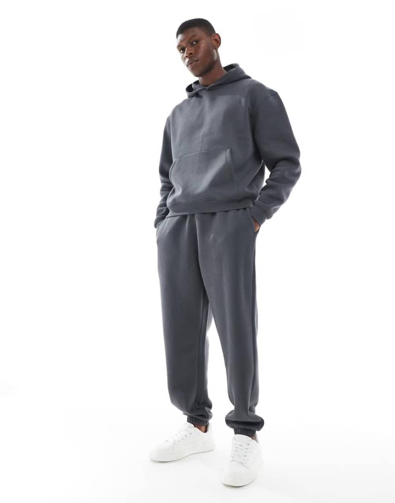 ASOS DESIGN - Essential - Oversize-Jogginghose in Grau von ASOS DESIGN