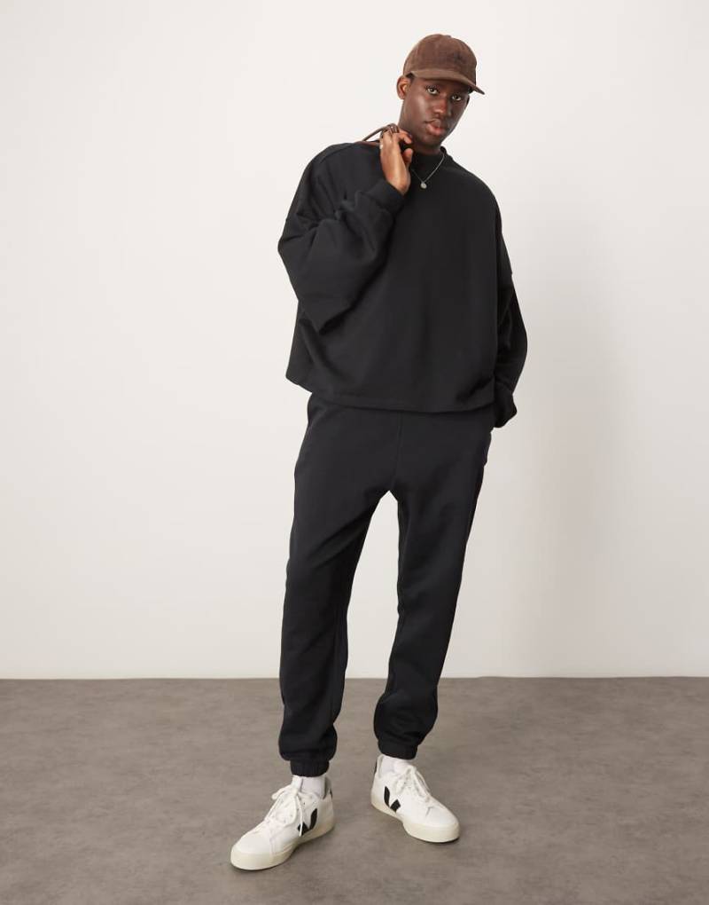 ASOS DESIGN - Essential - Oversize-Jogginghose in Schwarz von ASOS DESIGN