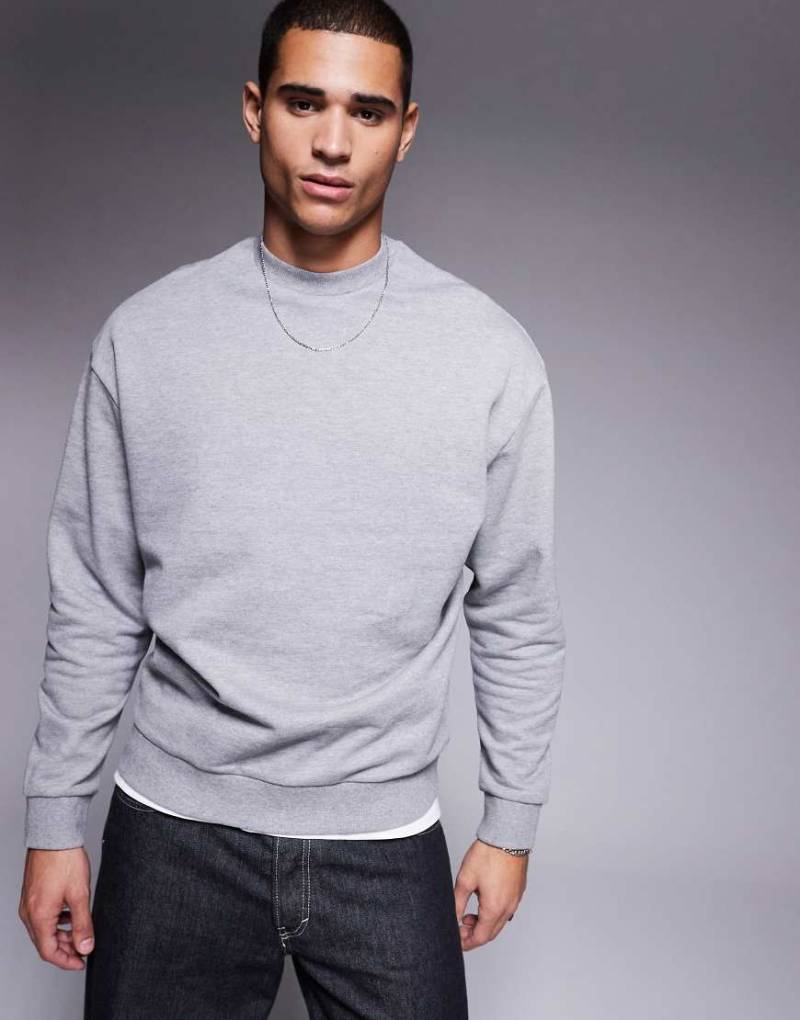 ASOS DESIGN - Essential - Oversize-Sweatshirt in Grau meliert von ASOS DESIGN